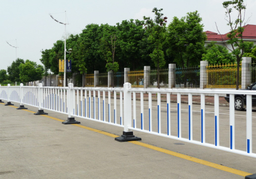 公路護欄