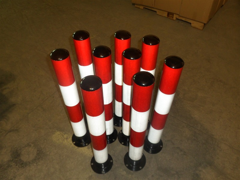 紅白防護(hù)樁