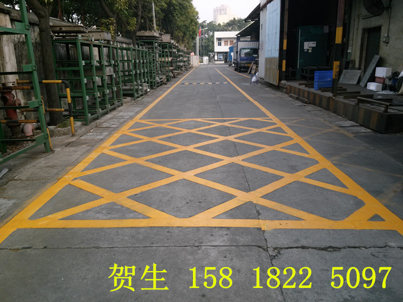 禁止停車網(wǎng)格線