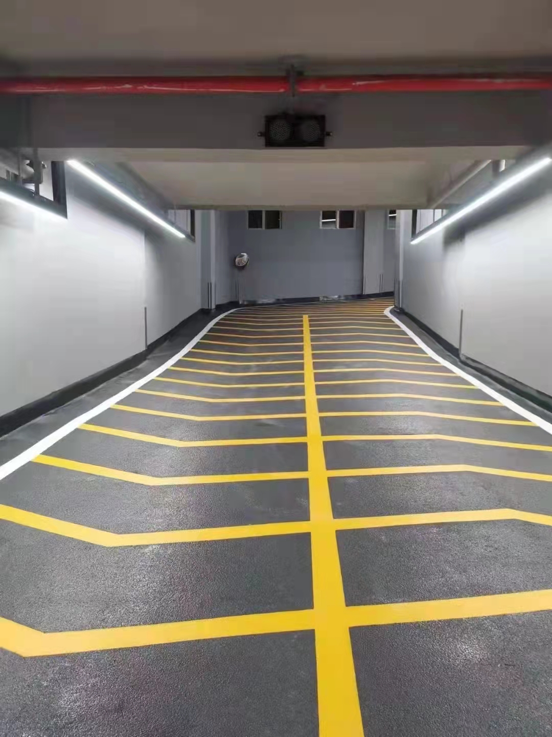 停車場坡道出入口地坪